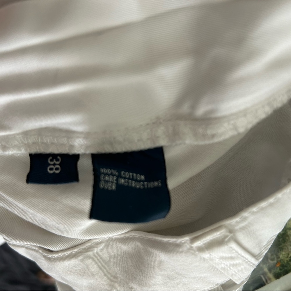 Off White Shorts - Picture 4 of 4